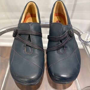 Clarks Artisan Comfort Esma Blue Leather Shoes Size 7 M